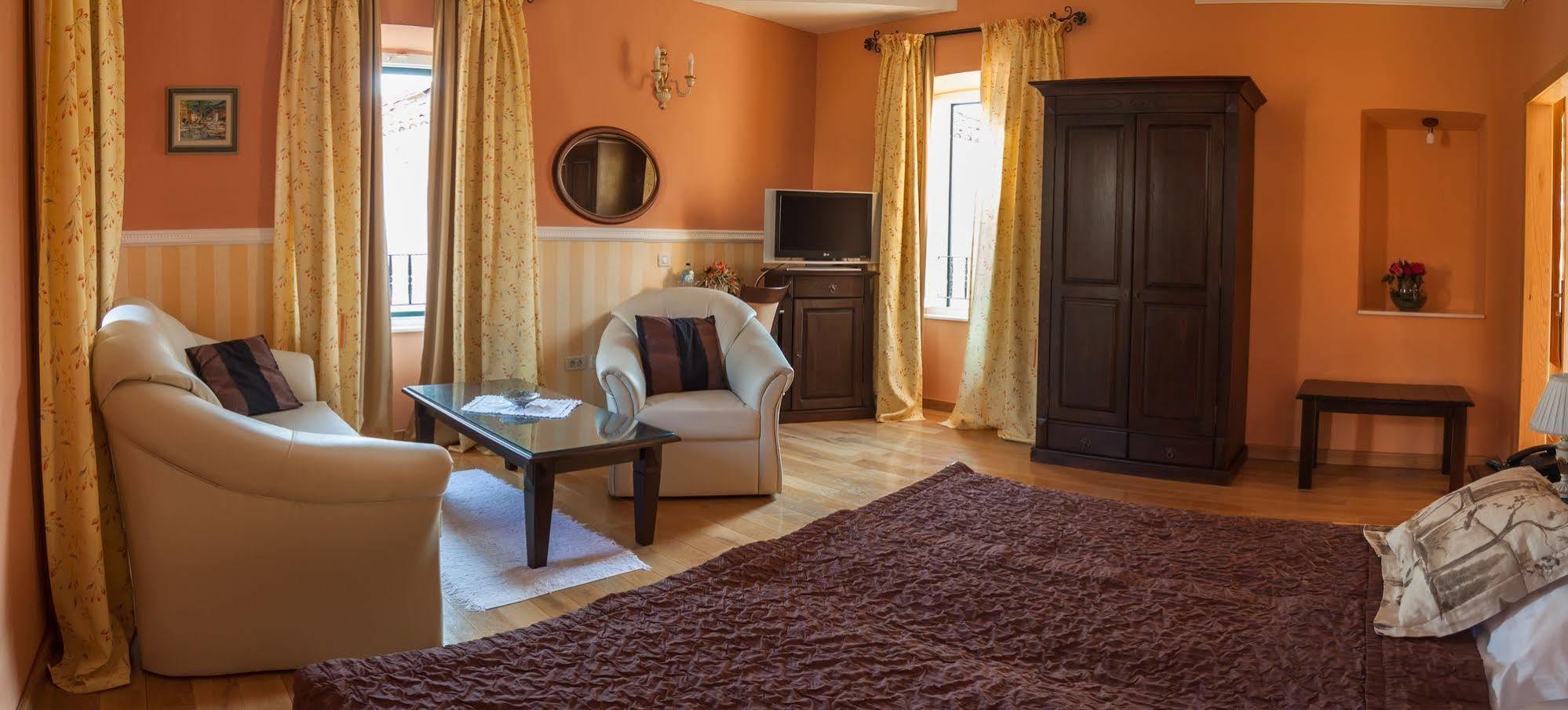 קאבטאט Boutique Hotel Villa Pattiera מראה חיצוני תמונה